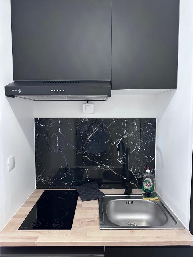 Le Madeleine - Cosy & Renove - Face Tram Apartman Orléans Kültér fotó